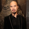 Ahmad Dhani Tampil Serba Hitam