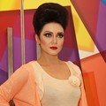 Bella Saphira di Jakarta Fashion and Food Festival 2012