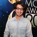 Reza Rahadian Usai Jumpa Pers Indonesian Movie Awards 2012