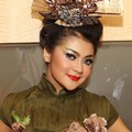 Indah Dewi Pertiwi di Jakarta Fashion and Food Festival 2012