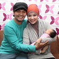 Indra Bekti dan Aldila Jelita di RSIA Brawijaya Bersama Anak