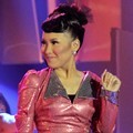 Ayu Ting Ting di Panggung Liputan 6 Awards 2012