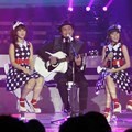 Cherry Belle dan Anji di Panggung Liputan 6 Awards 2012
