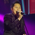 Sandhy Sondoro di Panggung Liputan 6 Awards 2012