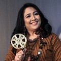 Dewi Irawan Raih Penghargaan Pemeran Pendukung Wanita Terbaik