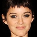 Marion Cotillard di Acara 'Schiaparelli and Prada: Impossible Conversations' Costume Institute Gala