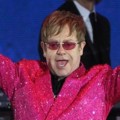 Elton John saat tampil di Acara The Diamond Jubilee Concert