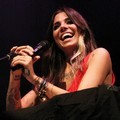 Konser 'Lovestrong' Christina Perri dengan Ciri Khas Bunga Mawar