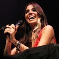 Konser 'Lovestrong' Christina Perri dengan Ciri Khas Bunga Mawar