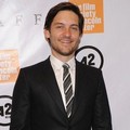 Tobey Maguire di Annual Chaplin Award Gala ke 37