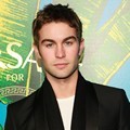 Chace Crawford di Versace H&M Fashion