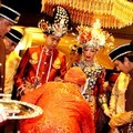 Ayu Dewi dan Regi Datau Menggelar Resepsi Pernikahan