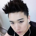 Sungmin Berfoto di Sela-sela Konser Super Show 4