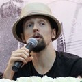 Jason Mraz dan Tim 'Jason Mraz Asia Tour 2012' Saat Jumpa Pers di Jakarta