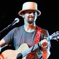 Aksi Jason Mraz di Konser 'Tour is a Four Letter Word'