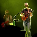 Jason Mraz Tampil Full Band di Konser 'Tour is a Four Letter Word'