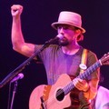 Aksi Jason Mraz di Konser 'Tour is a Four Letter Word'