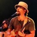 Jason Mraz Menyanyikan 'Everything Is Sound' Saat Konser