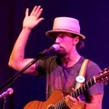 Aksi Jason Mraz di Konser 'Tour is a Four Letter Word'