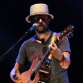 Aksi Jason Mraz di Konser 'Tour is a Four Letter Word'