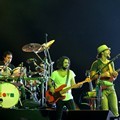 Jason Mraz Tampil Full Band di Konser 'Tour is a Four Letter Word'