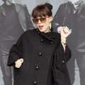 Lenka Dengan Pose Ceria