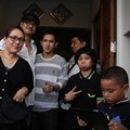 Nunung Sekeluarga dan Iyan Sambiran Saat Ditemui di Kantor Pengacara