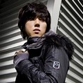 Baek Sung Hyun Berpose Untuk GV2 Fashion