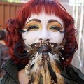 Kreasi Kumis dengan Bulu Burung