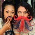 Kumis Warna-Warni Bersaing dengan Kumis Ala China