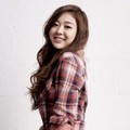 Kwon Ri Sae Berpose Untuk Denizen Fashion