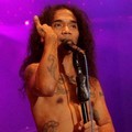 Kaka Slank Saat Menyanyikan 'Kuil Cinta' di Konser Jakarta Fair 2012