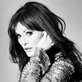 Julianne Moore Berpose Untuk Majalah Elle