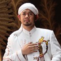 Ustadz Guntur Bumi Syuting Video Klip 'Bersimpuh Di Hadap-Mu'