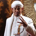 Ustadz Guntur Bumi Syuting Video Klip 'Bersimpuh Di Hadap-Mu'