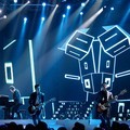 Peterpan di Panggung 'Result & Reunion Show' Indonesian Idol 2012