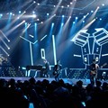 Peterpan di Panggung 'Result & Reunion Show' Indonesian Idol 2012