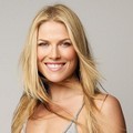 Ali Larter Berpose Untuk Majalah Lucky