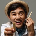 Yoo Seung Ho Berpose Untuk Promo Iklan Choco Heim Biscuits