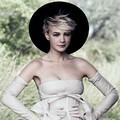 Carey Mulligan di Majalah Vogue Edisi Oktober 2010