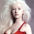 Christina Aguilera Berpose Untuk Promo Iklan Versace Fashion