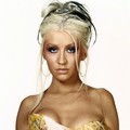 Christina Aguilera Berpose Untuk Majalah Marie Claire
