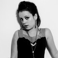 Lily Allen Berpose Untuk Promo Album 'Alright, Still'