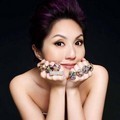 Miriam Yeung Berpose Untuk Promo Iklan Perhiasan