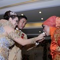 Resepsi Pernikahan Okie Agustina dan Gunawan Dwi Cahyo