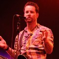 Aksi David Cook Saat Konser di Indonesia