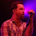 Aksi David Cook Saat Konser di Indonesia