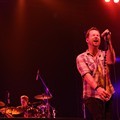 David Cook Menyanyikan 'Champaign Supernova' Saat Konser di Indonesia