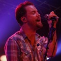 David Cook Menyanyikan 'Fade Into Me' Saat Konser di Indonesia