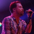 David Cook Menyanyikan 'Fade Into Me' Saat Konser di Indonesia